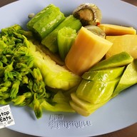 เมนูของร้าน ข้าวแกงเจ๊ติ๋ม