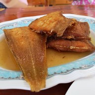 เมนูของร้าน ครัวเจ๊แมว ปากน้ำปราณ