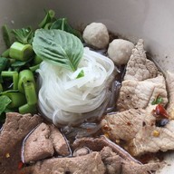 ก๋วยเตี๋ยวเรือนายหนุ่ม สูตร ป.ประทีป สาขาเรียบทางด่วน Ministrant Mini&service - ศูนย์มินิเลียบด่วนเอกมัย-รามอินทรา