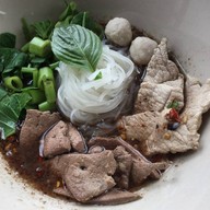 ก๋วยเตี๋ยวเรือนายหนุ่ม สูตร ป.ประทีป สาขาเรียบทางด่วน Ministrant Mini&service - ศูนย์มินิเลียบด่วนเอกมัย-รามอินทรา