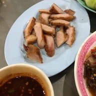 เมนูของร้าน ร้านมล ซอยสุคันธาราม  ใกล้สน.ดุสิต