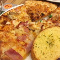 Pizza Narai Pizzeria เซ็นทรัลรัตนาธิเบศร์