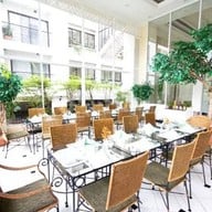 บรรยากาศ The Orchard Restaurant ศรีราชา