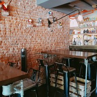 บรรยากาศ Tankq Cafe & Bar 松江南京店