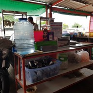บรรยากาศ ข้าวมันไก่นายอุ้ย (สูตรไหหลำ)