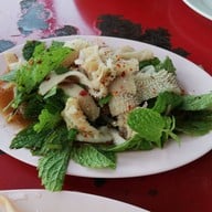 แซ่บเวอร์คุณแดง