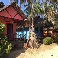 ลันตา แฟมิลี่ รีสอร์ท