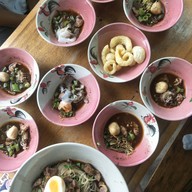 เมนูของร้าน เด็กเส้นนายก
