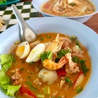 ก๋วยเตี๋ยวต้มยำไข่หวาน
