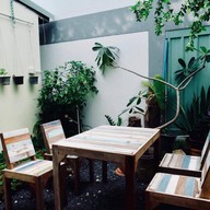 Little box cafe’