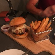 เมนูของร้าน Feed the Beast