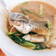 เมนูของร้าน ครัวเจ๊แมว ปากน้ำปราณ