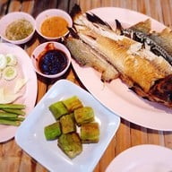 เมนูของร้าน ปลาเผาริมเขาตอง