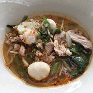 เมนูของร้าน ก๋วยเตี๋ยวต้มยำเจ้านาย