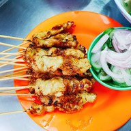 เมนูของร้าน หมูสะเต๊ะ ยศเส และ ก๋วยจั๊บน้ำใส ยศเส