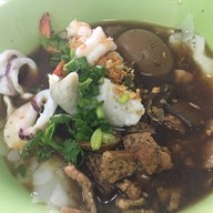 เมนูของร้าน ก๋วยจั๊บ เจ๊เตียง