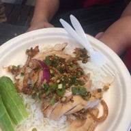 ไก่ลุงป้อม