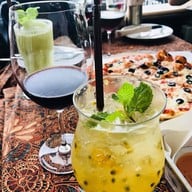 เมนูของร้าน Street Pizza & The Wine House