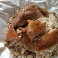 เมนูของร้าน ขาหมูเลิศรส เซ็นหลุยส์