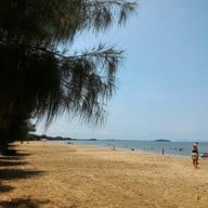 ชายหาดแหลมสิงห์