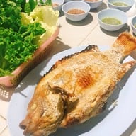 เมนูของร้าน น้องพลอย ปลาเผา