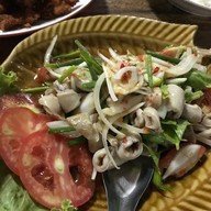 ครัวลูกเงาะ  สลกบาตร