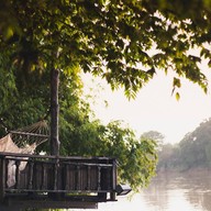 ดิ แอนธีค ริเวอร์ไซด์ รีสอร์ท