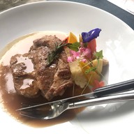 สี่เซียนซีฟู้ด ลานฟู้ดทรักส์ สัมมากรเพลส รามคำแหง 110