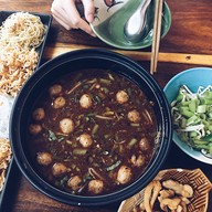 ลวกถ้วย เตี๋ยวเรือ แฮปปี้แลนด์