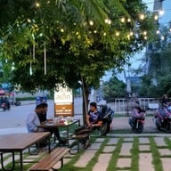 บรรยากาศ โกดังสเต็ก