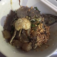 ก๋วยเตี๋ยวเนื้อ2เจ๊ นครนายก
