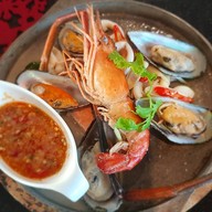 เมนูของร้าน Top10 Restaurant Hi Residence