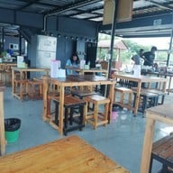 นายนัท ก๋วยเตี๋ยวไก่มะระ