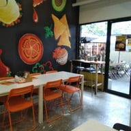 บรรยากาศ Lunch  Time & Tacos Factory
