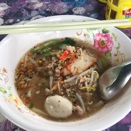 ก๋วยเตี๋ยวสุโขทัย สูตรป้าพร