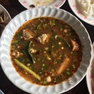 ส้มตำคิวทอง