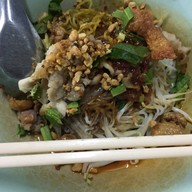 ร้านโต๊ะเส้น หน้าเทคโน