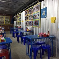 บรรยากาศ ร้านโต๊ะเส้น หน้าเทคโน