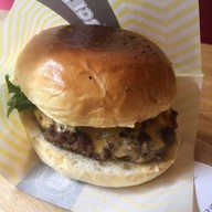 เมนูของร้าน BURGER  BRO พระราม 9