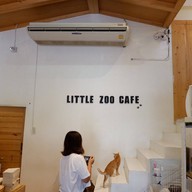 บรรยากาศ Little Zoo Cafe