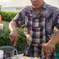 ราดหน้าหมูเด้งเฮียเบิ้ม