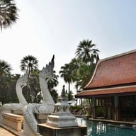 ดอ-ชฎารีสอร์ทบายเดอะซี