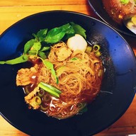 เมนูของร้าน ก๋วยเตี๋ยวเรือ คุณ อ. ราชบุรี