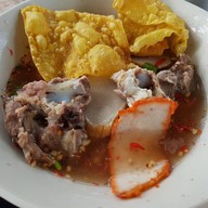 ก๋วยเตี๋ยวป้าเล็ก