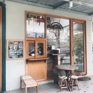 หน้าร้าน Chant's Cafe
