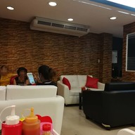บรรยากาศ AKอิ่มนม  พัทยา