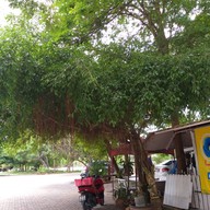 วัดไตรมุขชยาราม