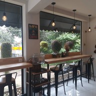 ทองพันใบกาแฟสด