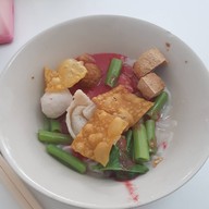 เมนูของร้าน ก๋วยเตี๋ยวลูกชิ้นปลาเจ้าพระยา ปิ่นเกล้า (ซอยรพ.เจ้าพระยา)