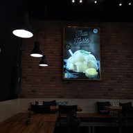 Bitter*sweet Homemade Ice Cream The Walk Nakhonsawan